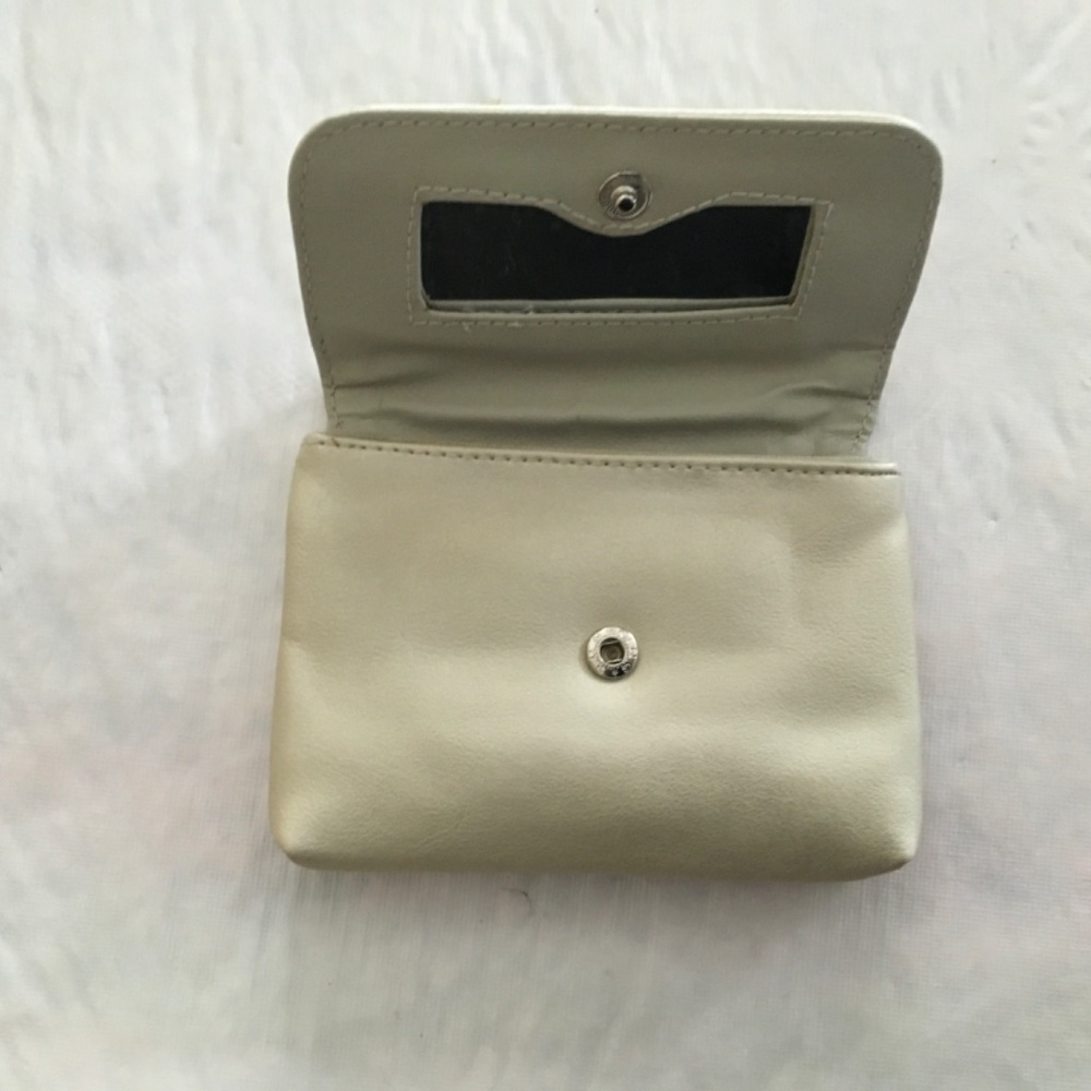 Purse - Picture 3 of 3